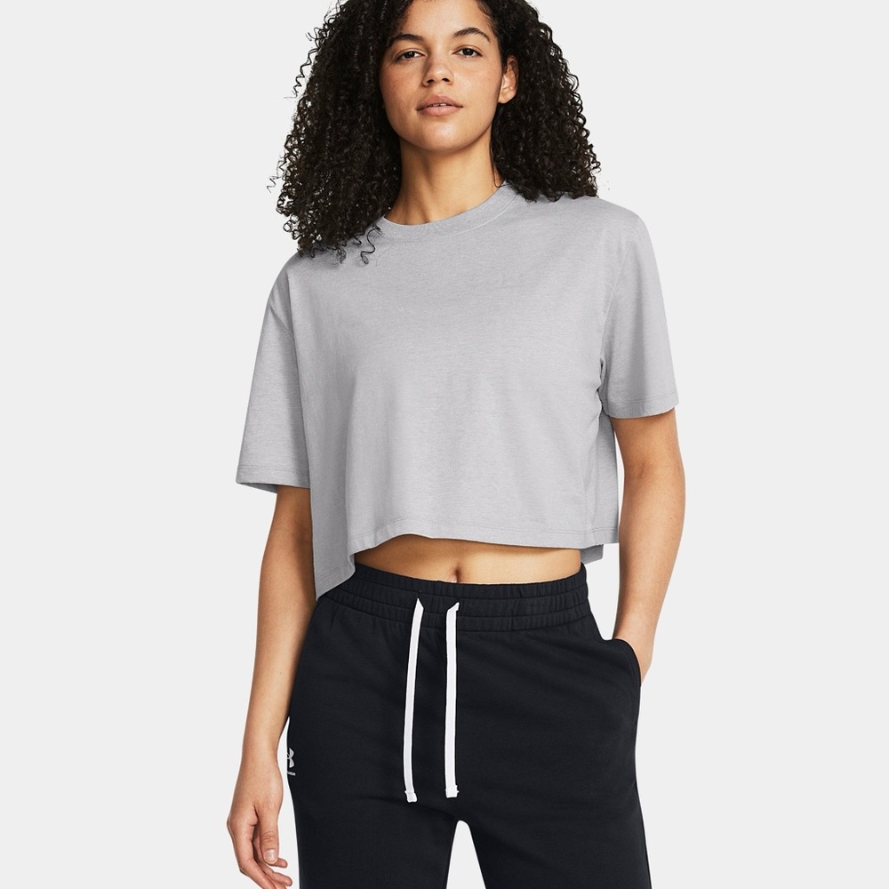 Under Armour Boxy Crop Simple Women’s Short Sleeve